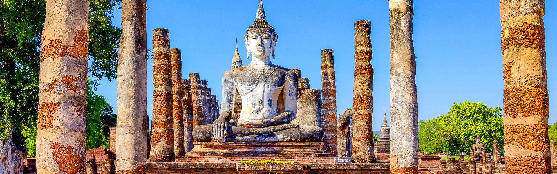 Buddha Statue im Tempel in Sukhothai |  warat42, iStockphoto.com / Chamleon