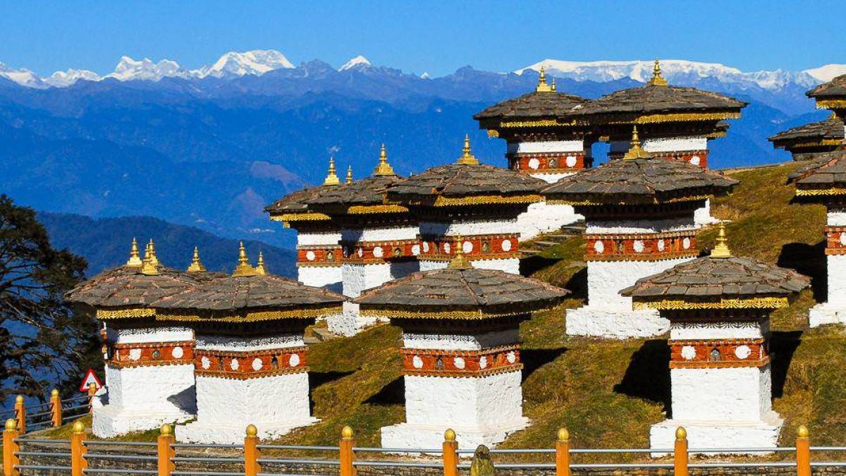 Chorten auf dem Dochula-Pass | © Red Lion Travel / Chamäleon Chorten auf dem Dochula-Pass | © Red Lion Travel / Chamäleon