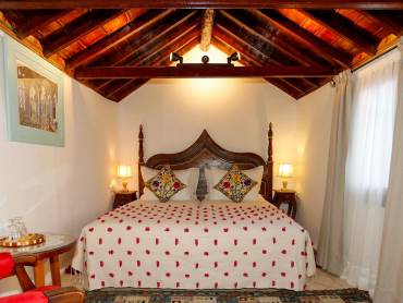 Riad Cherifa |  Riad Cherifa / Chamleon