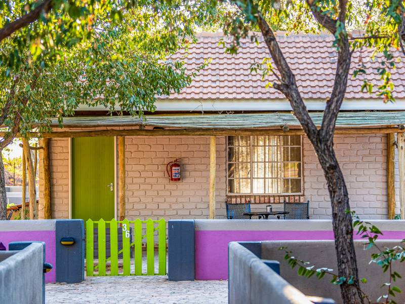 Damara Mopane Lodge Outside |  Gnter Lenz, Damara Mopane Lodge / Chamleon