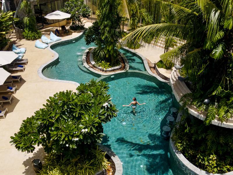 Pool |  Hotel Velita / Chamleon