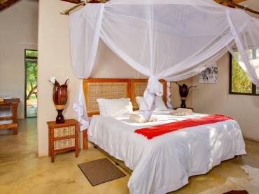 Kubu Bush Lodge |  Kubu Bush Lodge / Chamleon