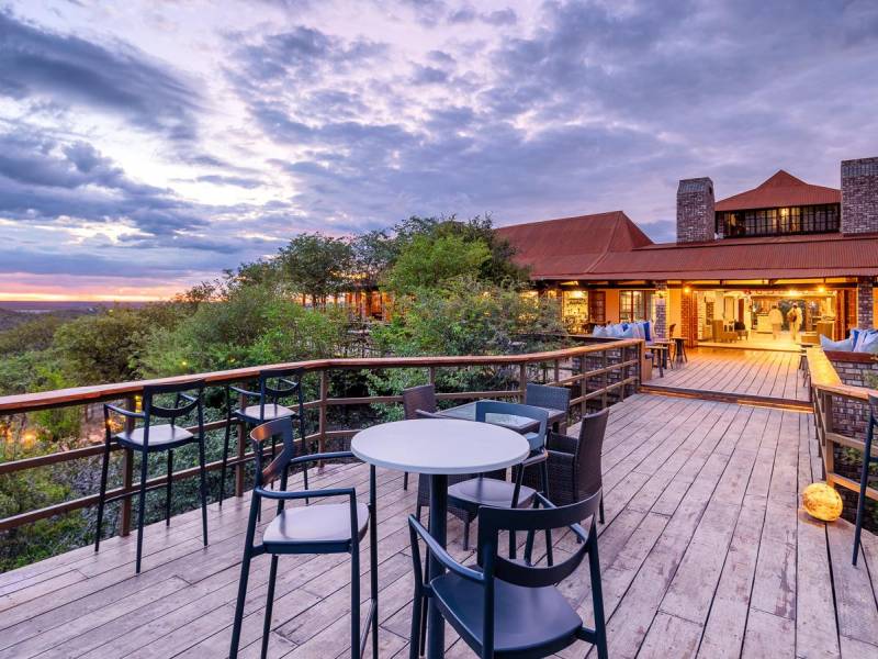 Etosha Safari Lodge |  CREATIVELAB, Etosha Safari Lodge / Chamleon