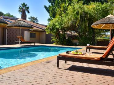 Cresta Bosele Hotel  |  Cresta Bosele Hotel / Chamleon