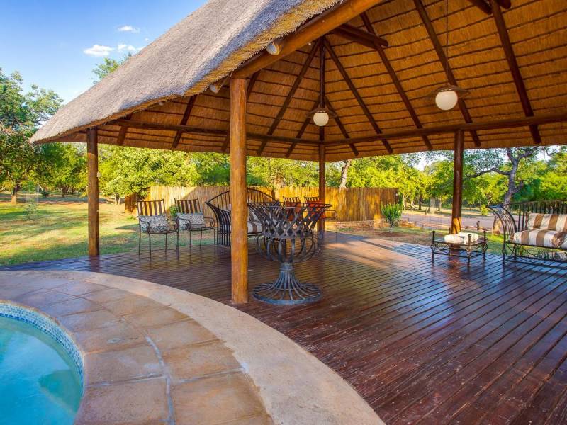 Kubu Bush Lodge |  Kubu Bush Lodge / Chamleon