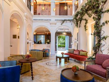 Hotel El Pilar  |  Hotel El Pilar / Chamleon