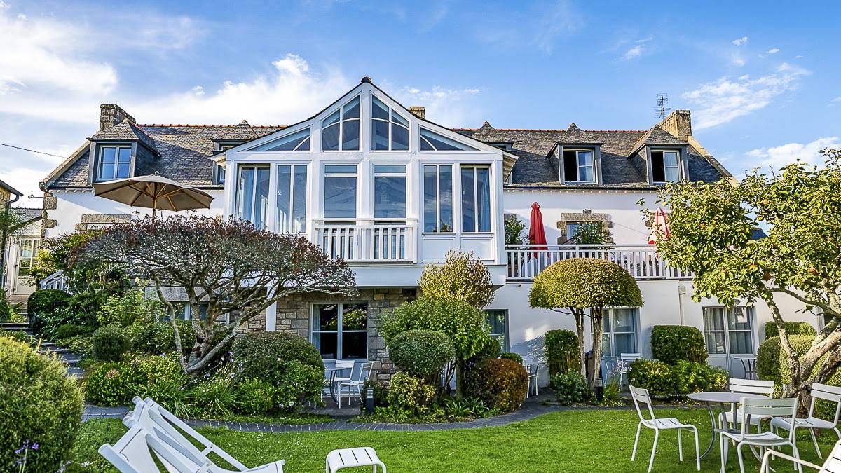 Garten |  Le Lodge Kerisper / Chamleon