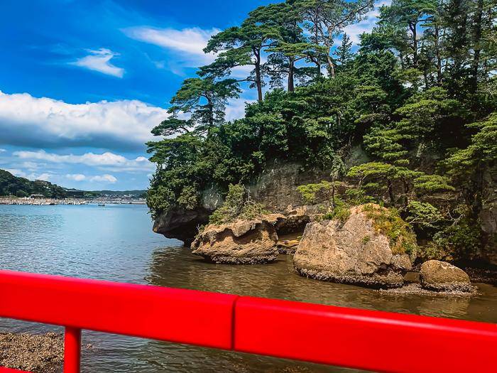 Fukuura Bridge, Miyagi Japan. |  Takako Phillips, iStockphoto.com / Chamleon