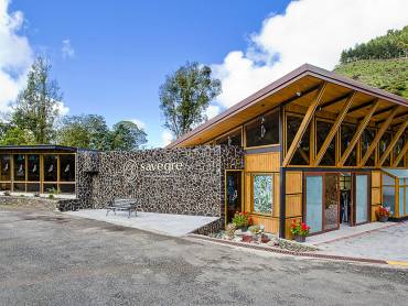 Aussenansicht |  Savegre Hotel Natural Reserve & Spa / Chamleon