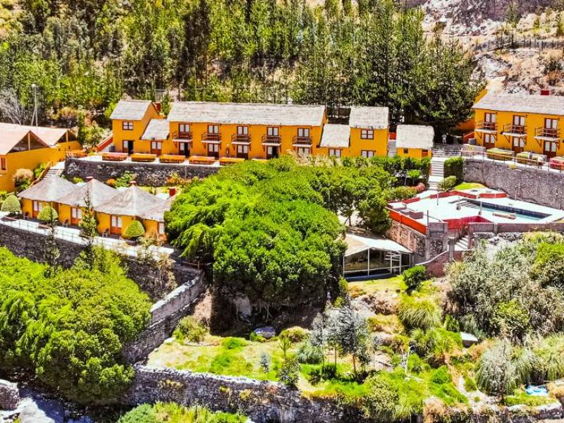 Hotel Refugio |  Hotel Refugio, Chamleon