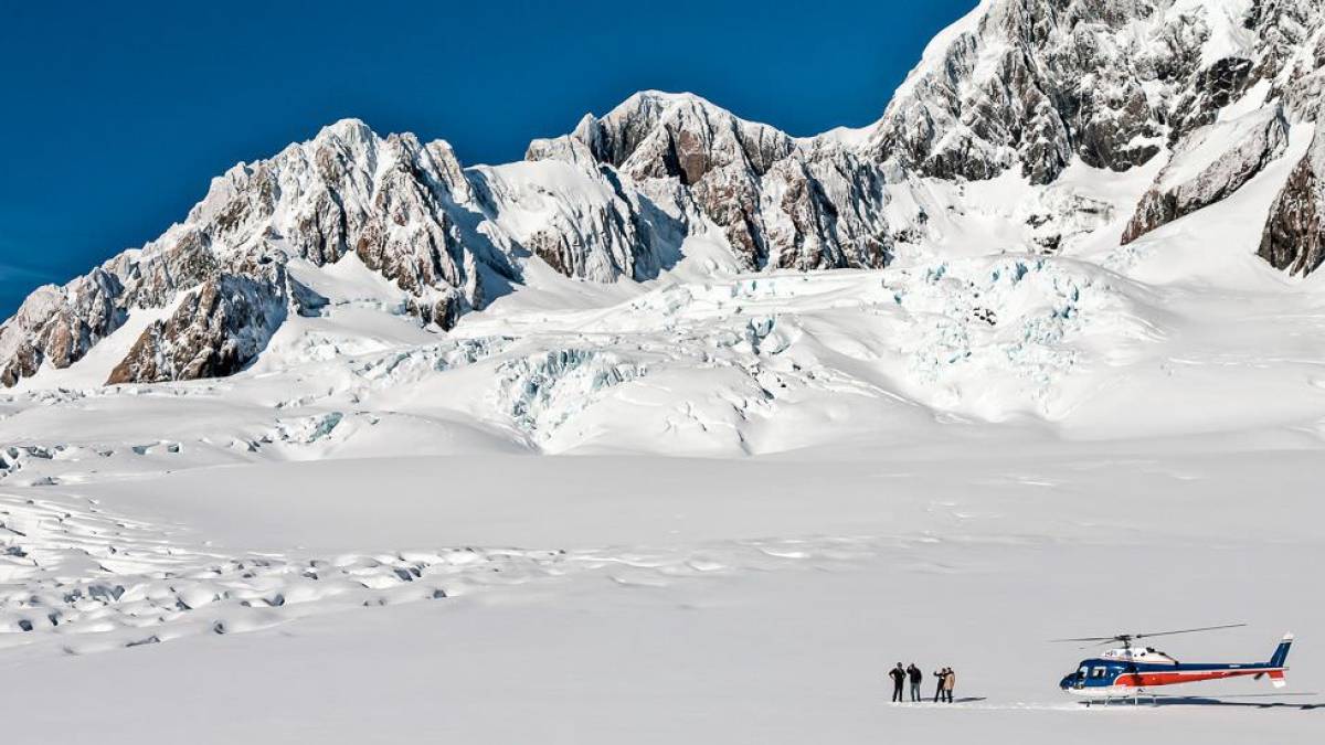 Helikopterflug ber die Gletscherwelt |  Skyline Enterprises / Chamleon