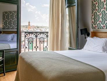 Hotelzimmer |  Loli Pastor, Estepona Plaza / Chamleon
